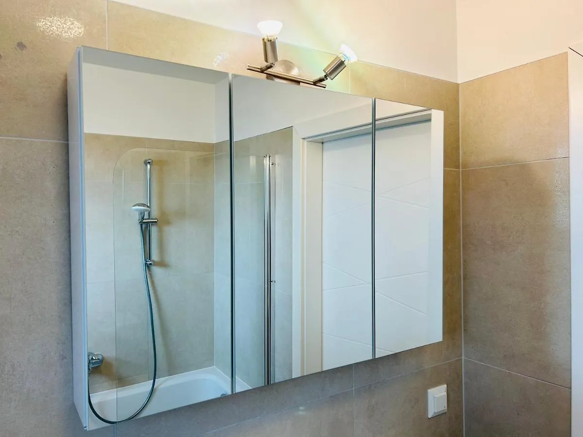 Garden - Free Parking - Modern Apartment Vienna