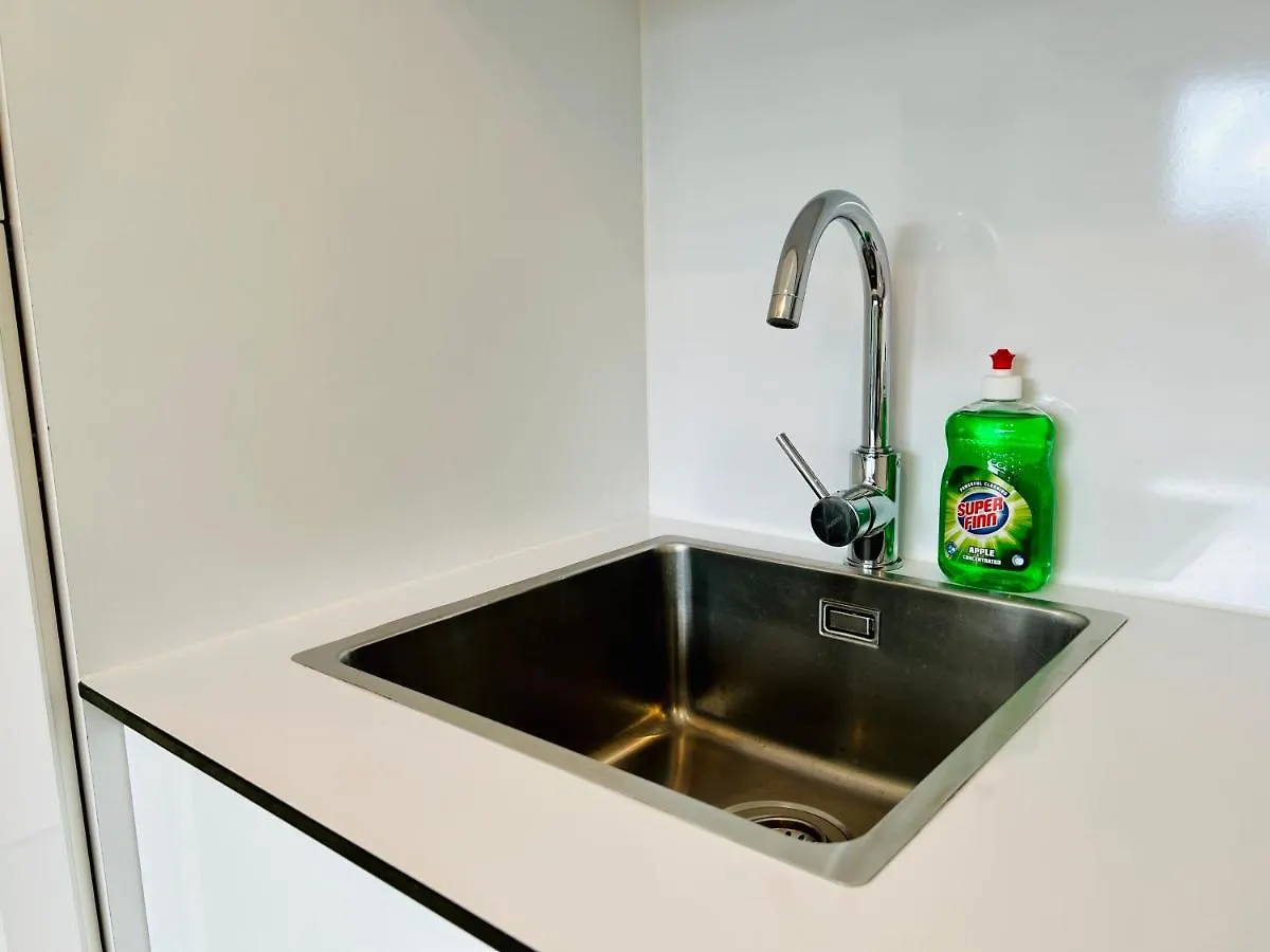 Garden - Free Parking - Modern Apartment Vienna Austria